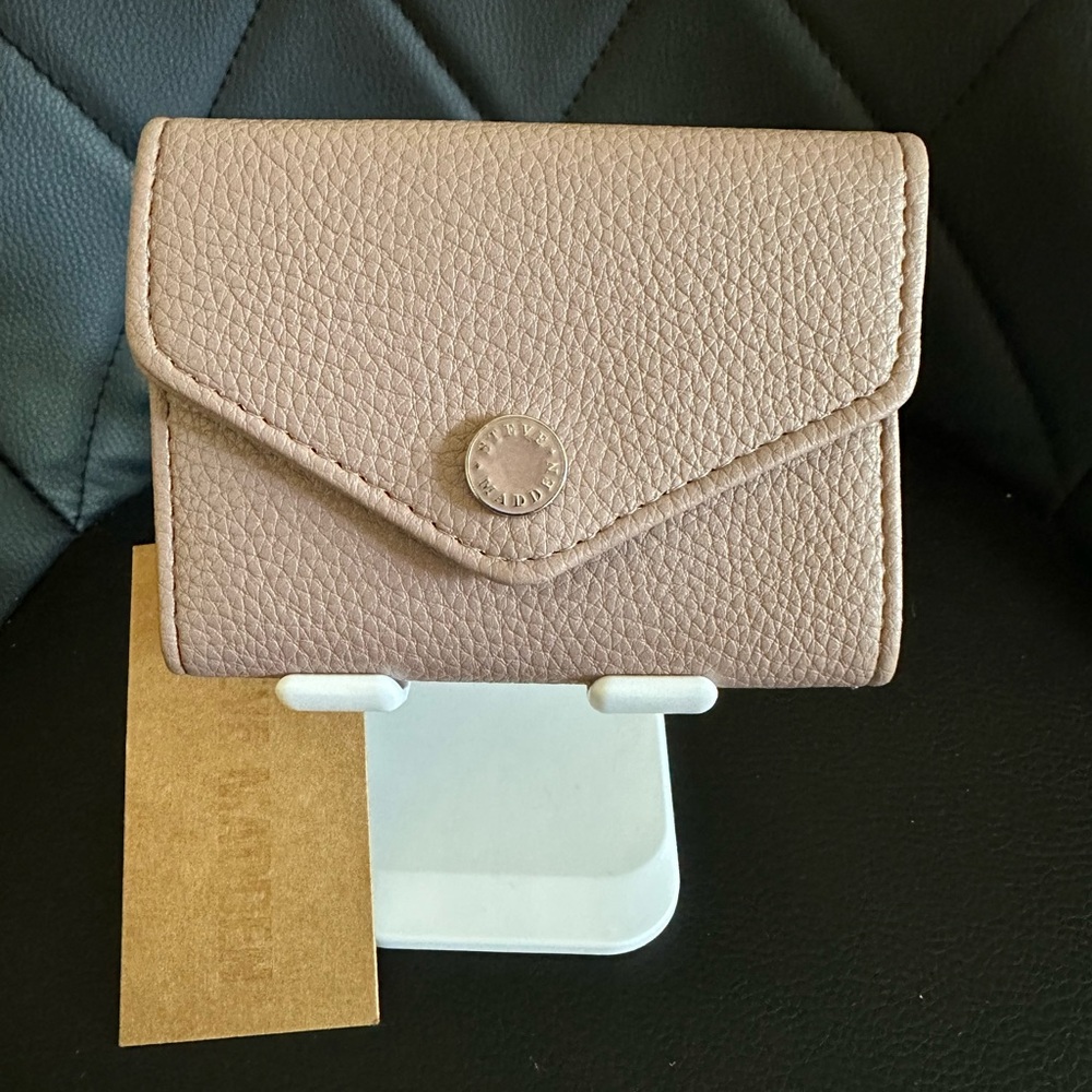 Steve Madden Flap Card Case